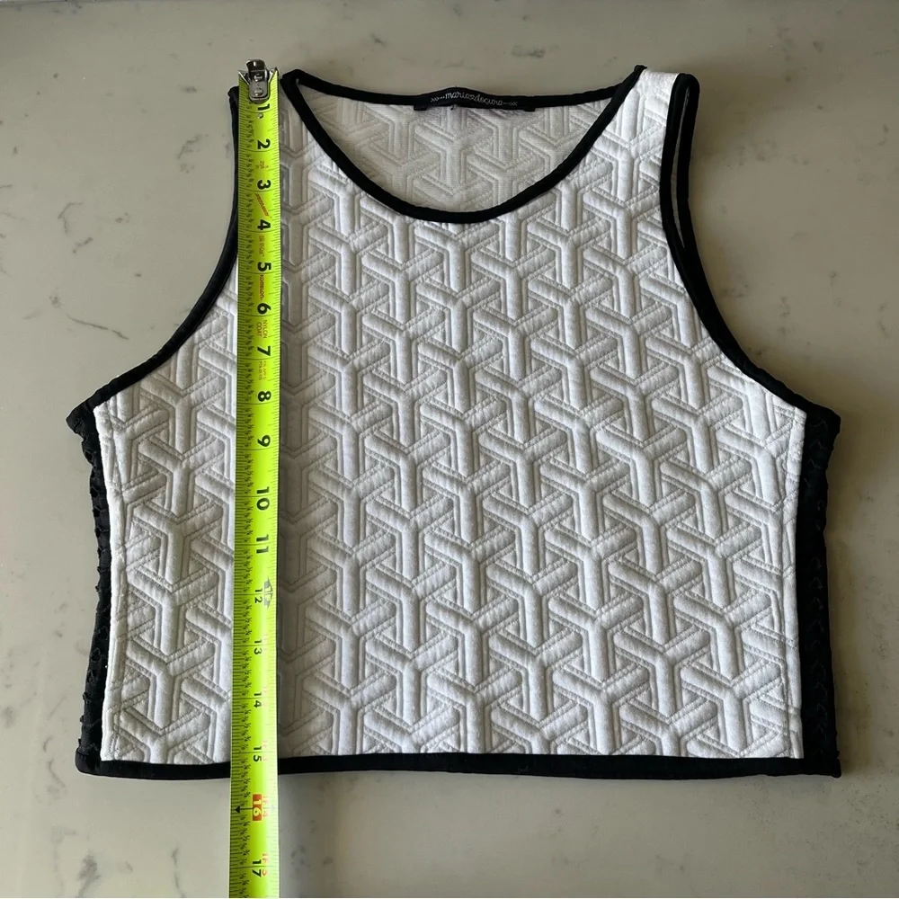 Women’s White Textured Crop Top with Black Trim Size S - Picture 4 of 9